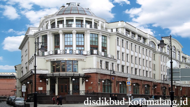 National Research University: Pilar Pendidikan dan Inovasi Global